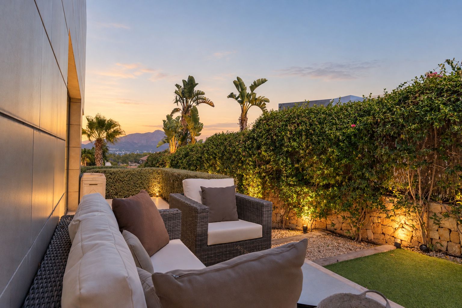 Villa de lujo en venta en Javea con 2 piscinas, vistas al montgo y buena orientación - Imagen 18