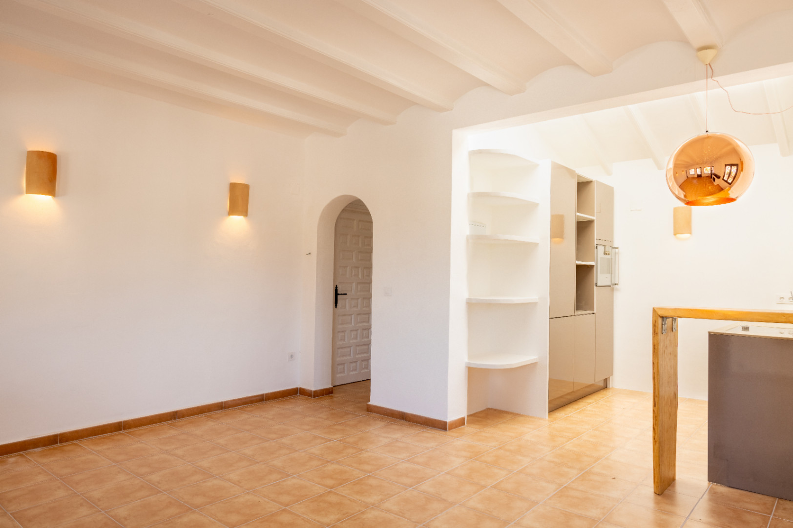 Gerenoveerd huis te koop in Jávea met privézwembad, op 15 minuten lopen van het strand, in El Tosalet.