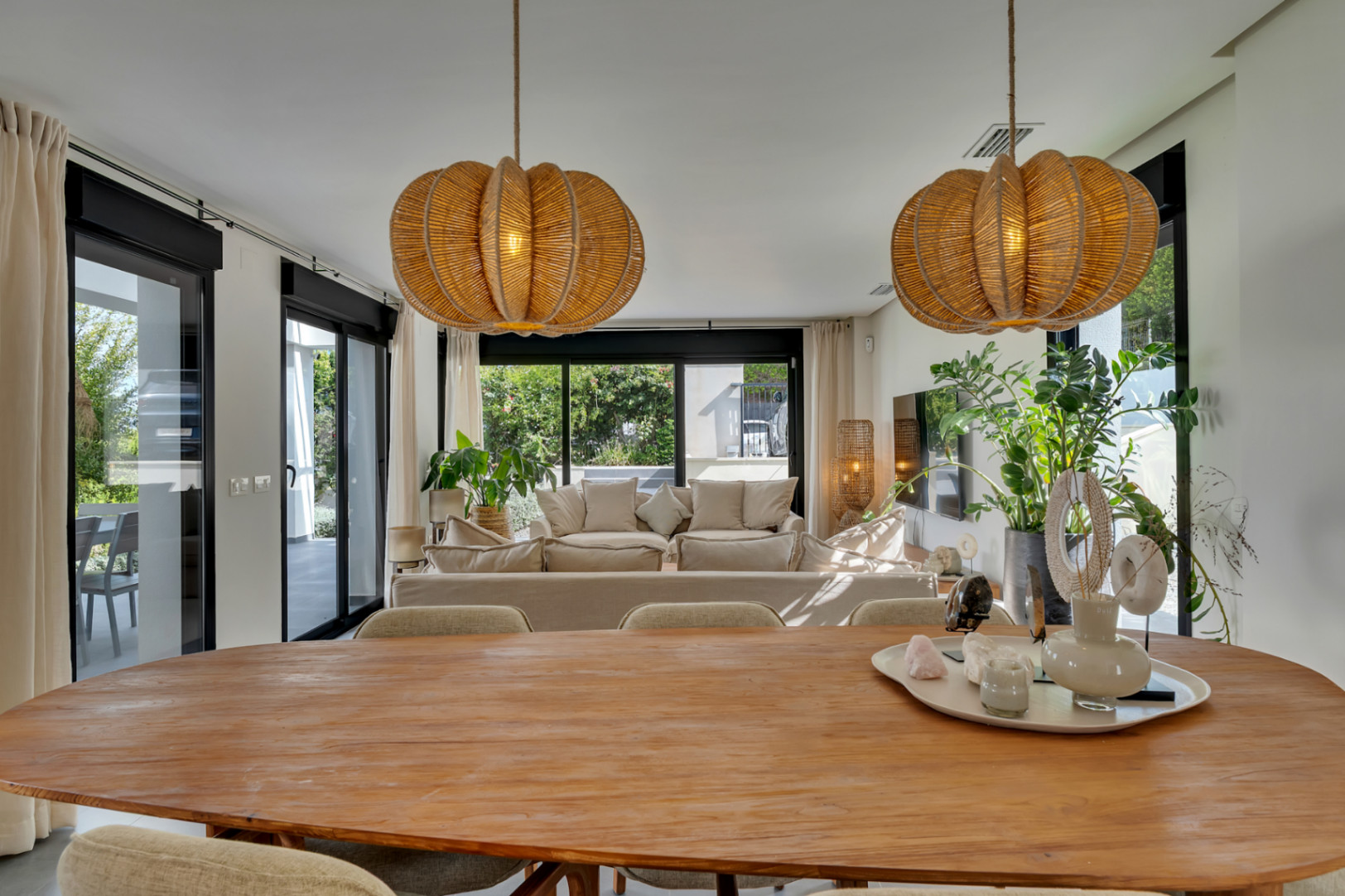 Moderne Villa zu verkaufen in Jávea in einer exklusiven Gegend.