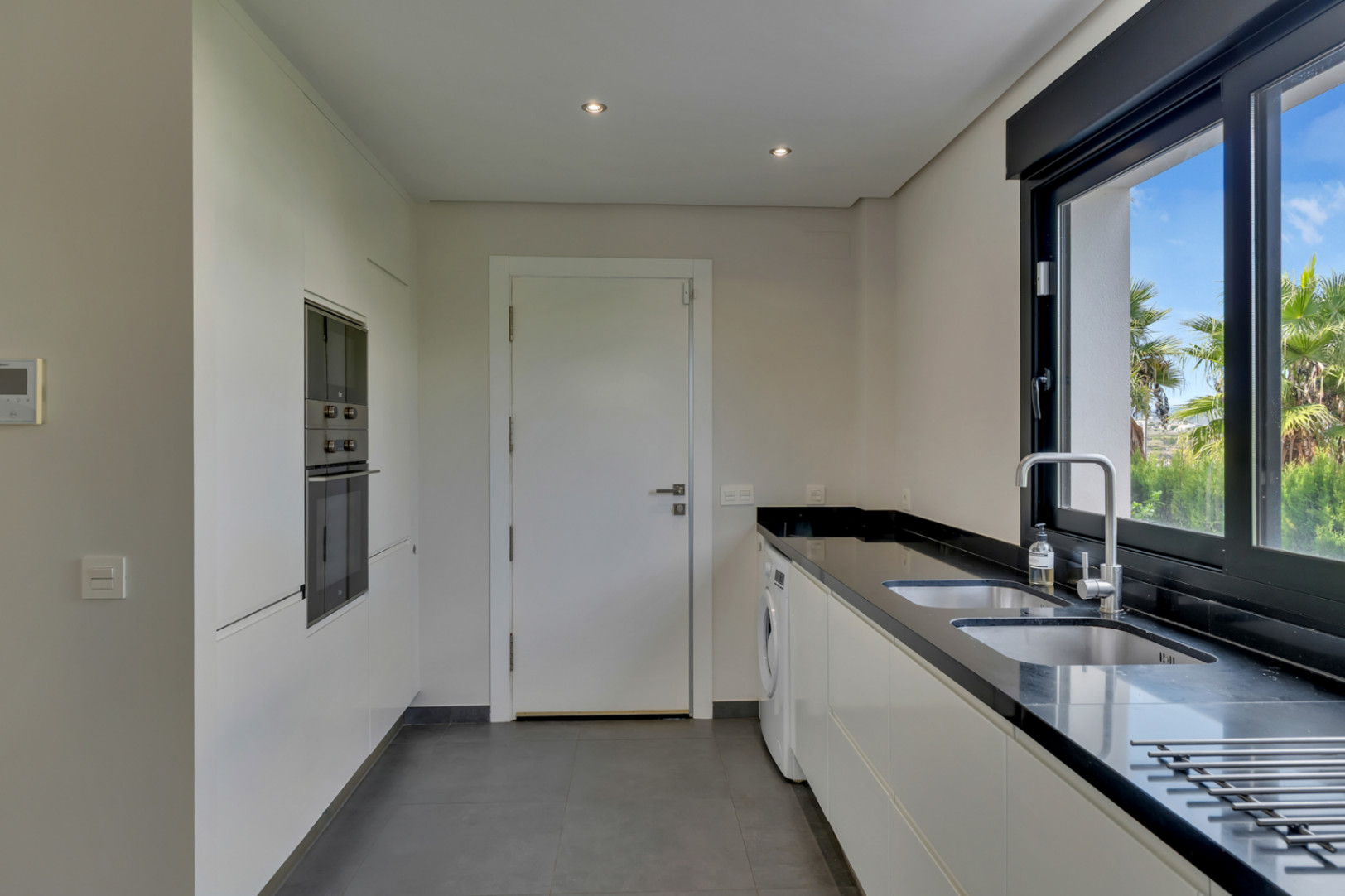 Moderne Villa zu verkaufen in Jávea in einer exklusiven Gegend.