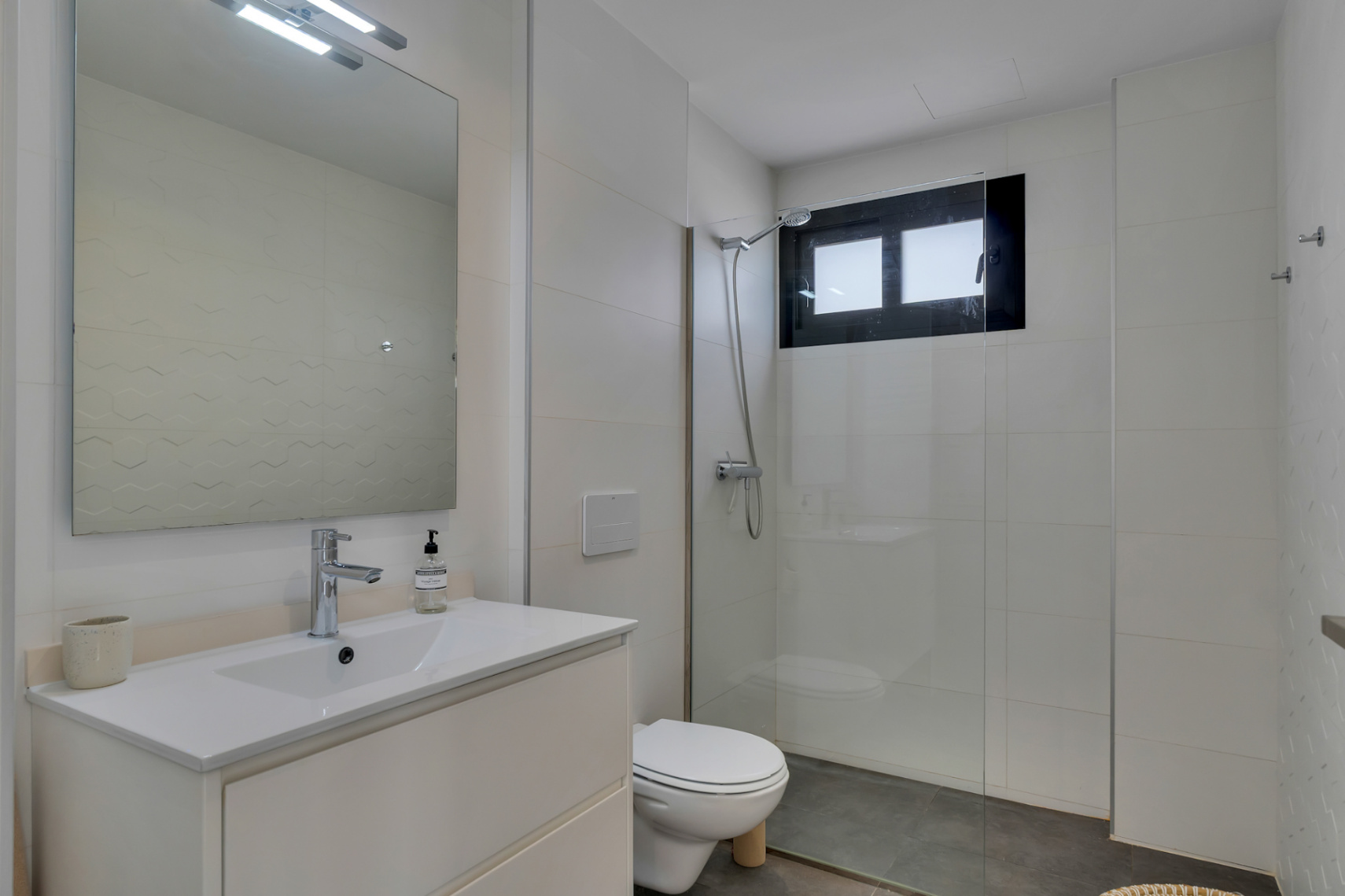 Moderne Villa zu verkaufen in Jávea in einer exklusiven Gegend.