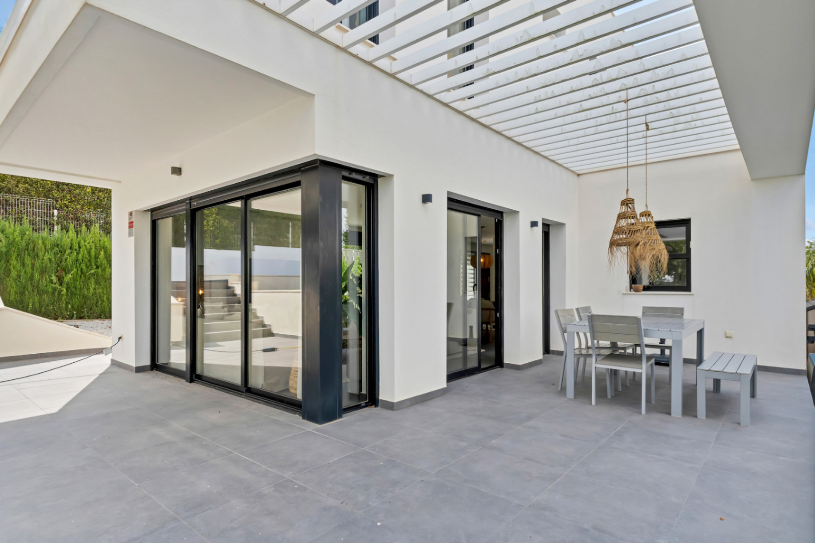Moderne Villa zu verkaufen in Jávea in einer exklusiven Gegend.