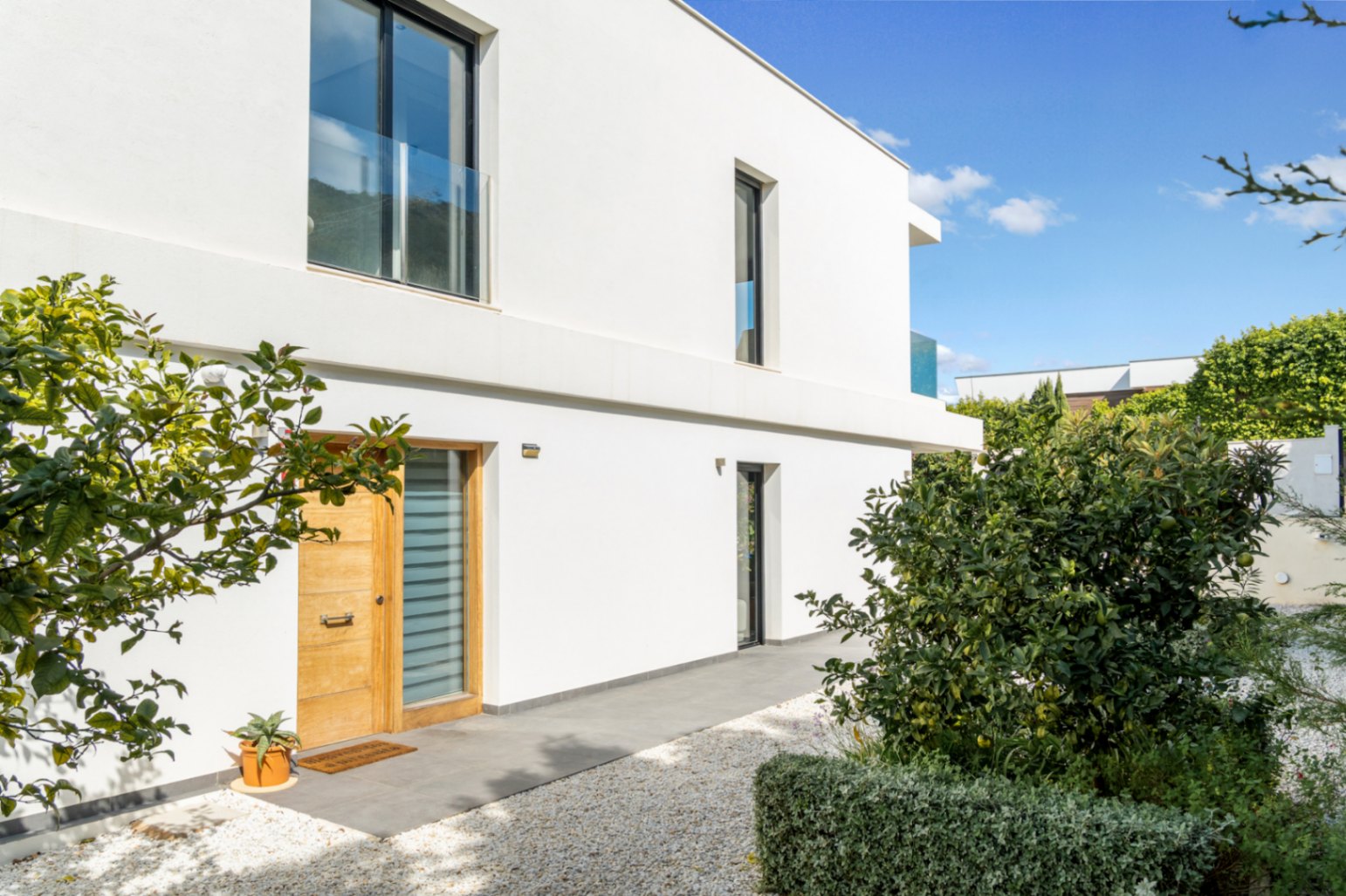 Moderne Villa zu verkaufen in Jávea in einer exklusiven Gegend.