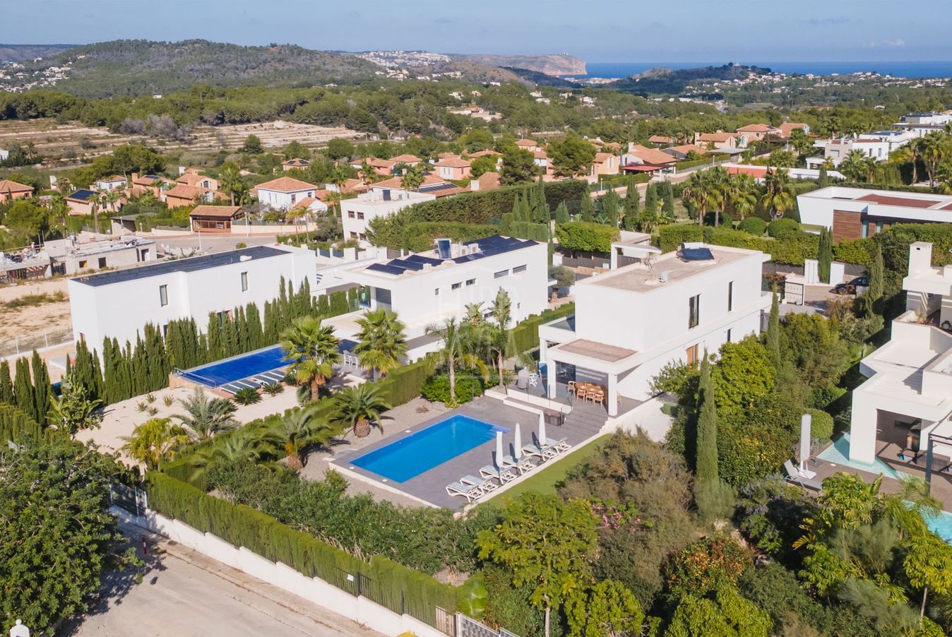 Moderne Villa zu verkaufen in Jávea in einer exklusiven Gegend.